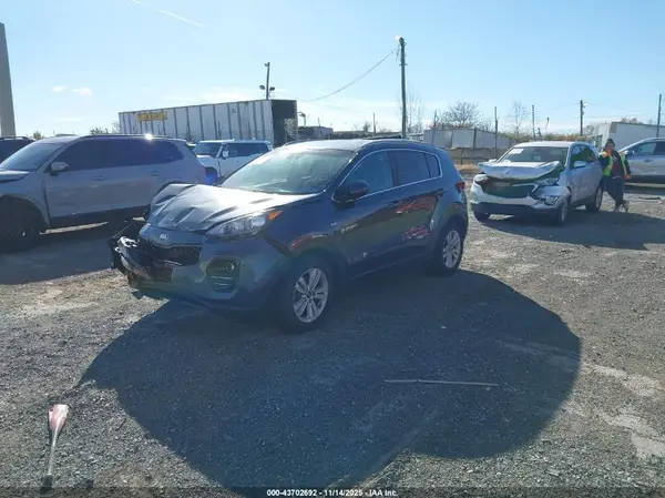 KNDPMCAC0K7624727 2019 KIA SPORTAGE - Image 2