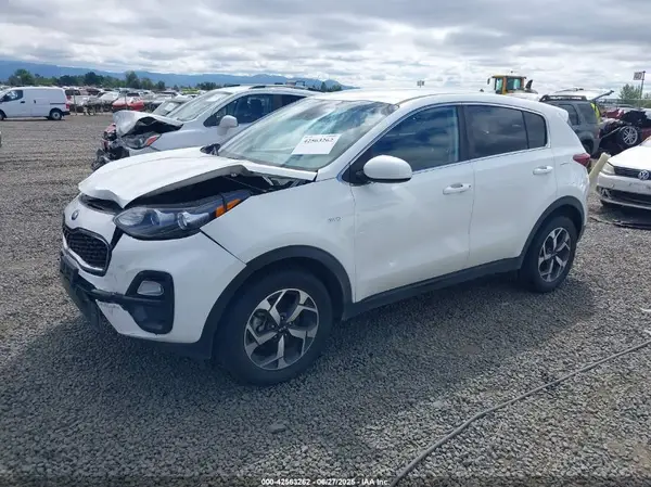 KNDPMCAC0L7714963 2020 KIA SPORTAGE - Image 2
