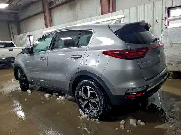 KNDPMCAC0M7858305 2021 KIA SPORTAGE - Image 2