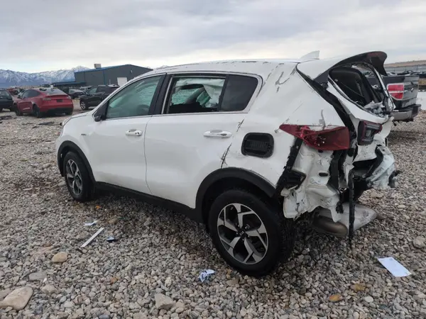 KNDPMCAC0M7861415 2021 KIA SPORTAGE - Image 2