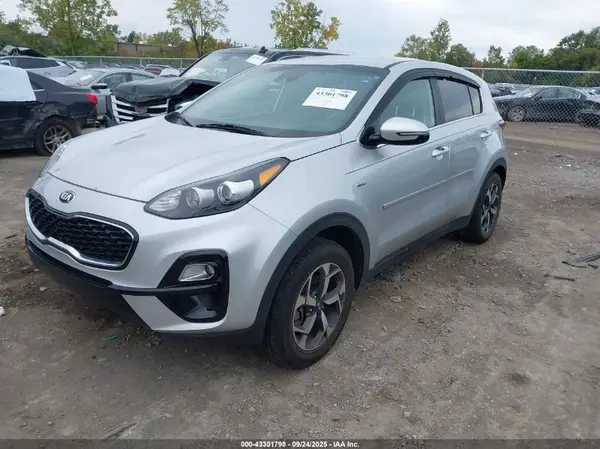 KNDPMCAC0M7912699 2021 KIA SPORTAGE - Image 2