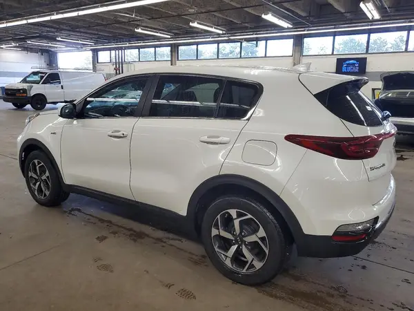 KNDPMCAC0M7933746 2021 KIA SPORTAGE - Image 2