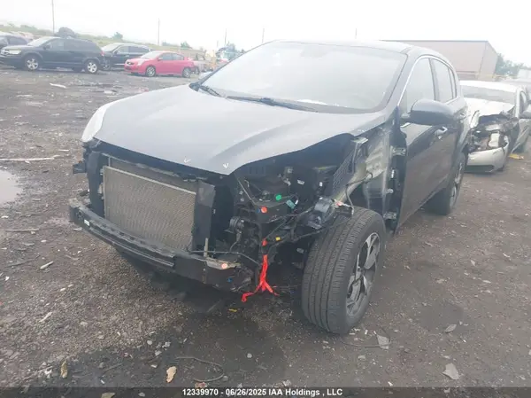 KNDPMCAC0M7935996 2021 KIA SPORTAGE - Image 2
