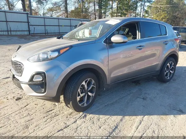 KNDPMCAC0N7007932 2022 KIA SPORTAGE - Image 2