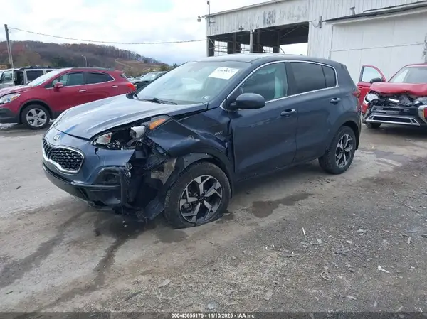 KNDPMCAC0N7969910 2022 KIA SPORTAGE - Image 2