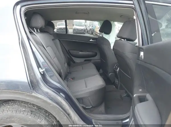 KNDPMCAC0N7969910 2022 KIA SPORTAGE - Image 8
