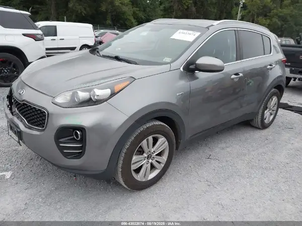 KNDPMCAC1H7042032 2017 KIA SPORTAGE - Image 2