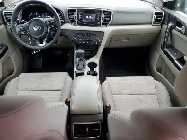 KNDPMCAC1H7047828 2017 KIA SPORTAGE - Image 8