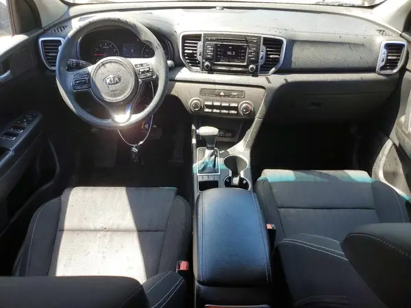 KNDPMCAC1H7078433 2017 KIA SPORTAGE - Image 8