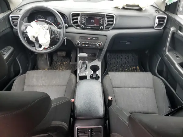 KNDPMCAC1H7081087 2017 KIA SPORTAGE - Image 8