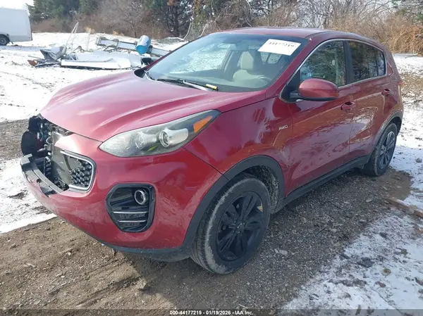 KNDPMCAC1H7085592 2017 KIA SPORTAGE - Image 2
