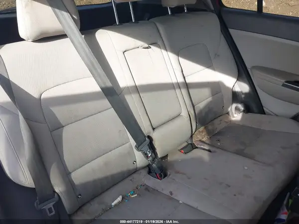 KNDPMCAC1H7085592 2017 KIA SPORTAGE - Image 8