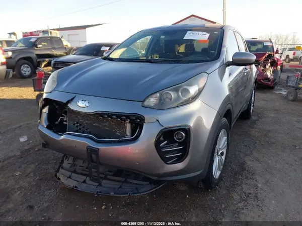 KNDPMCAC1H7102407 2017 KIA SPORTAGE - Image 2