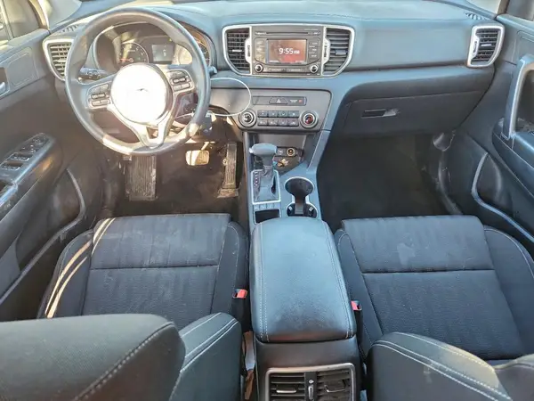 KNDPMCAC1H7108806 2017 KIA SPORTAGE - Image 8
