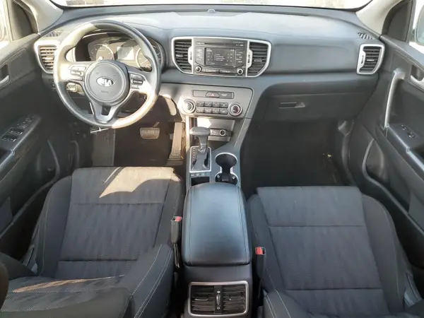 KNDPMCAC1H7111060 2017 KIA SPORTAGE - Image 8