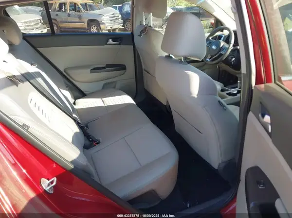 KNDPMCAC1H7113455 2017 KIA SPORTAGE - Image 8