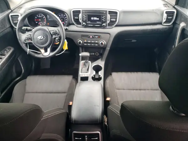 KNDPMCAC1H7114024 2017 KIA SPORTAGE - Image 8