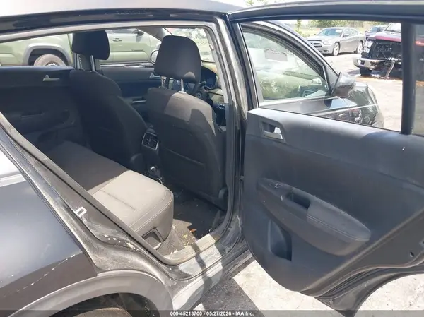 KNDPMCAC1H7118591 2017 KIA SPORTAGE - Image 8