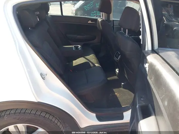 KNDPMCAC1H7130188 2017 KIA SPORTAGE - Image 8