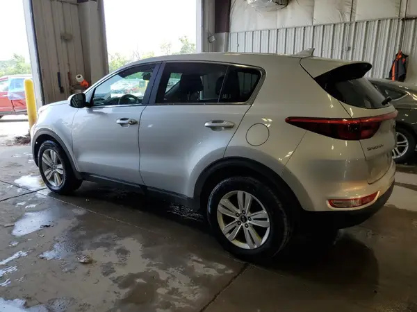 KNDPMCAC1H7130546 2017 KIA SPORTAGE - Image 2