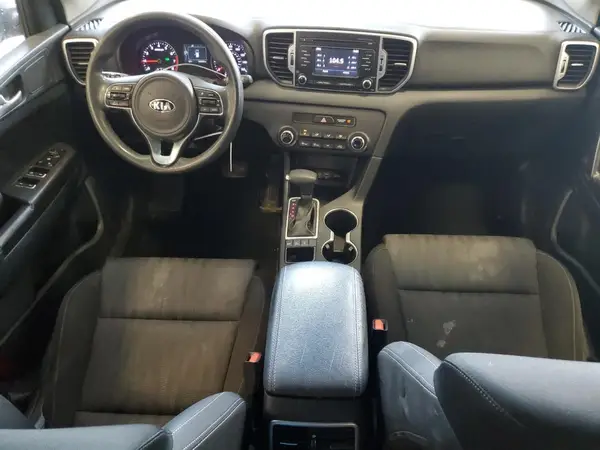 KNDPMCAC1H7130546 2017 KIA SPORTAGE - Image 8