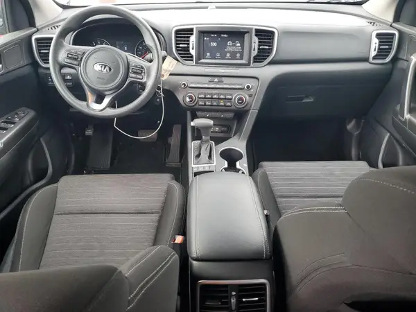 KNDPMCAC1H7133592 2017 KIA SPORTAGE - Image 8