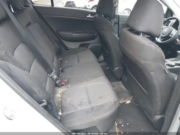KNDPMCAC1H7141207 2017 KIA SPORTAGE - Image 8
