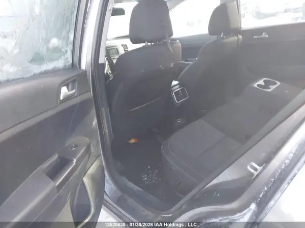 KNDPMCAC1H7146133 2017 KIA SPORTAGE - Image 8