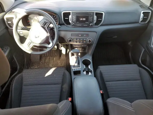 KNDPMCAC1H7154197 2017 KIA SPORTAGE - Image 8