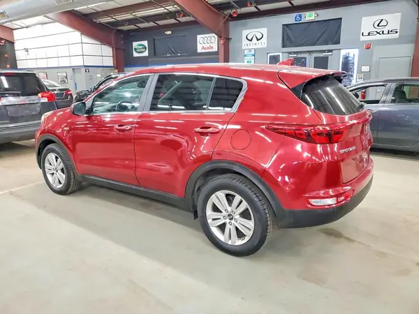 KNDPMCAC1H7157133 2017 KIA SPORTAGE - Image 2