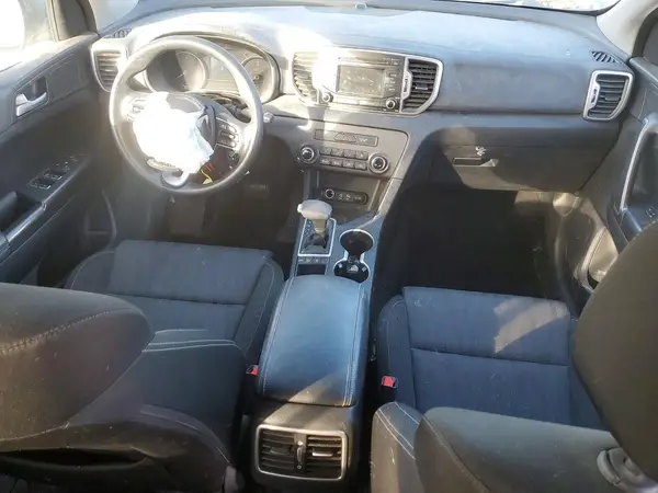KNDPMCAC1H7157200 2017 KIA SPORTAGE - Image 8