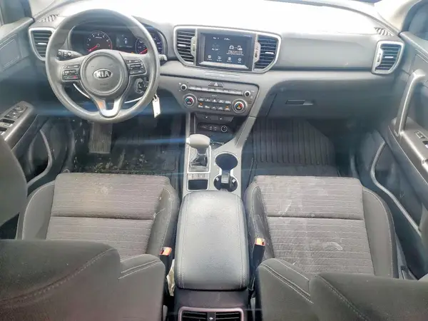 KNDPMCAC1H7160226 2017 KIA SPORTAGE - Image 8