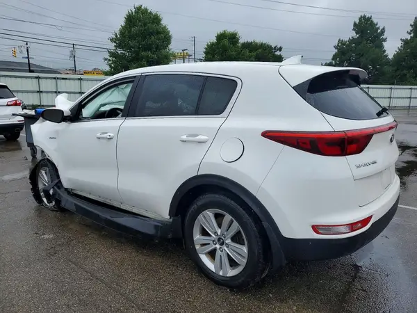 KNDPMCAC1H7168133 2017 KIA SPORTAGE - Image 2