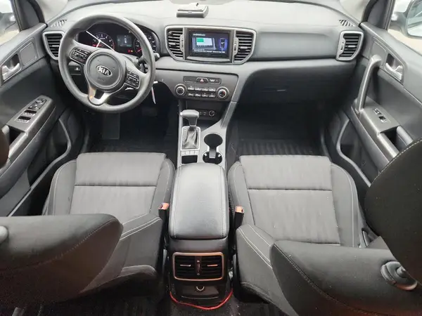 KNDPMCAC1H7171596 2017 KIA SPORTAGE - Image 8