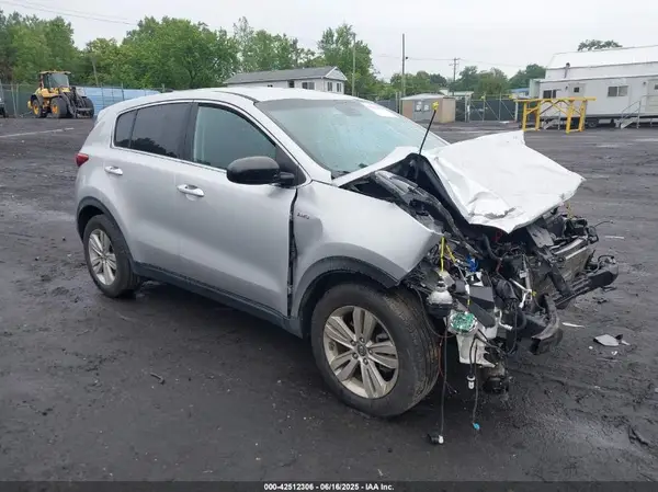 KNDPMCAC1H7177561 2017 KIA SPORTAGE - Image 1