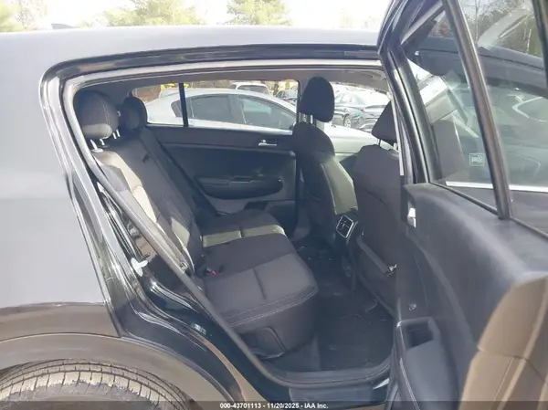 KNDPMCAC1H7179293 2017 KIA SPORTAGE - Image 8