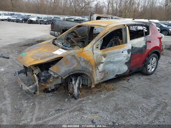KNDPMCAC1H7185661 2017 KIA SPORTAGE - Image 2
