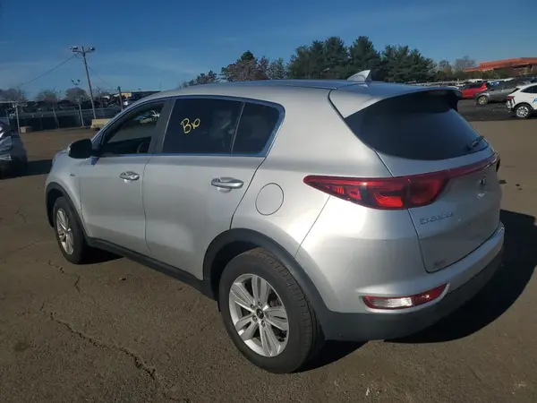 KNDPMCAC1H7186678 2017 KIA SPORTAGE - Image 2