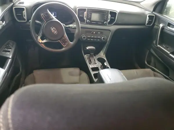 KNDPMCAC1H7187037 2017 KIA SPORTAGE - Image 8