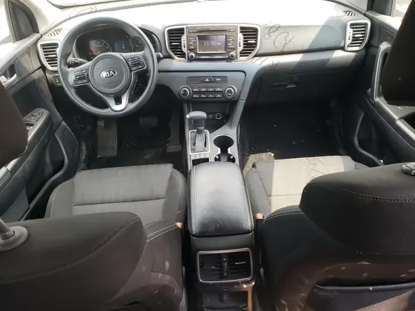 KNDPMCAC1H7198703 2017 KIA SPORTAGE - Image 8