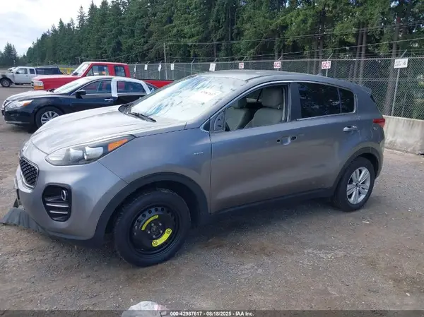 KNDPMCAC1H7199074 2017 KIA SPORTAGE - Image 2