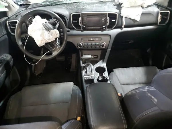 KNDPMCAC1H7201437 2017 KIA SPORTAGE - Image 8