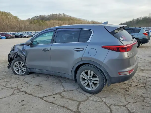 KNDPMCAC1H7217976 2017 KIA SPORTAGE - Image 2