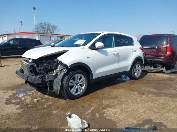 KNDPMCAC1H7218996 2017 KIA SPORTAGE - Image 2