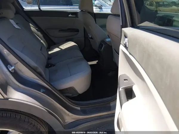 KNDPMCAC1H7220361 2017 KIA SPORTAGE - Image 8