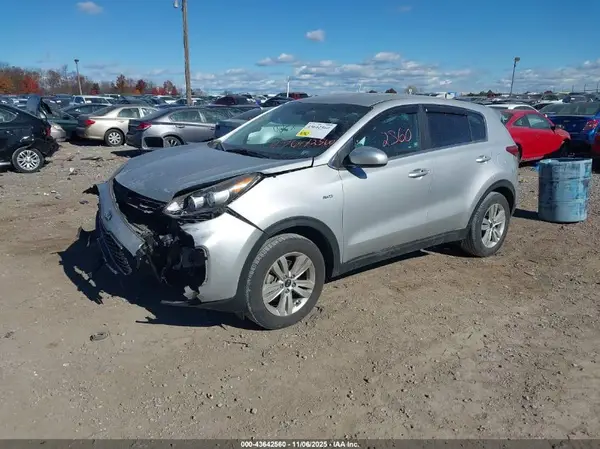 KNDPMCAC1H7221476 2017 KIA SPORTAGE - Image 2