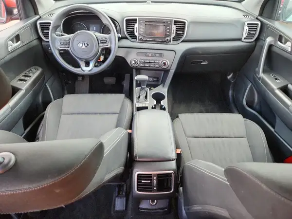 KNDPMCAC1H7235829 2017 KIA SPORTAGE - Image 8
