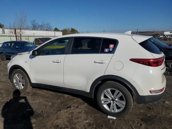 KNDPMCAC1H7242473 2017 KIA SPORTAGE - Image 2