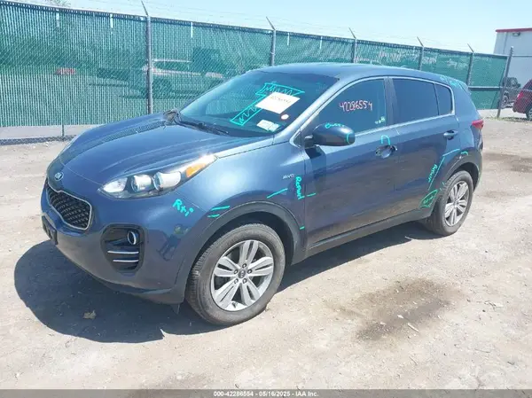 KNDPMCAC1H7246006 2017 KIA SPORTAGE - Image 2