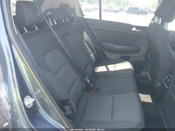 KNDPMCAC1H7246006 2017 KIA SPORTAGE - Image 8